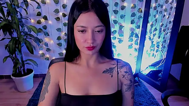 Snapshot of mariiana-diaz chatting on 03-07-25, 01:51 mariiana-diaz online show from 03-07-25, 01:51