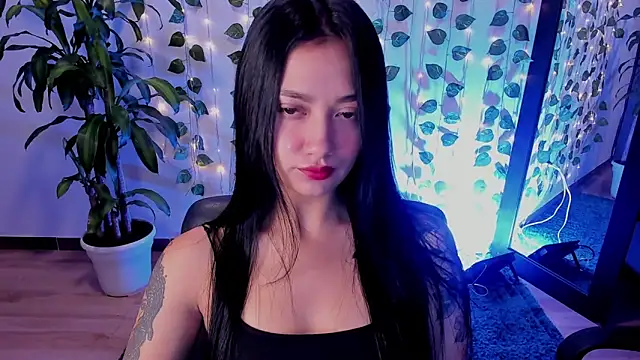 Snapshot of mariiana-diaz chatting on 03-11-25, 12:39 mariiana-diaz online show from 03-11-25, 12:39