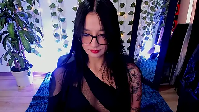 mariiana-diaz online show from 11-21-25, 02:27