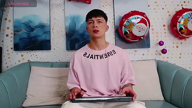 Steev Novoa online show from 12-28-24, 05:12