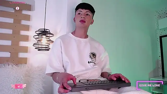 Steev Novoa online show from 03-11-25, 05:16