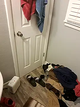 Snapshot of bigdickdaddy2184 chatting on 01-06-25, 01:53 bigdickdaddy2184 online show from 01-06-25, 01:53