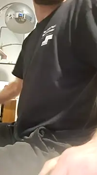 Snapshot of bigdickdaddy2184 chatting on 03-12-25, 03:02 bigdickdaddy2184 online show from 03-12-25, 03:02