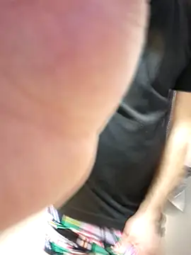 Snapshot of bigdickdaddy2184 chatting on 10-31-25, 09:21 bigdickdaddy2184 online show from 10-31-25, 09:21