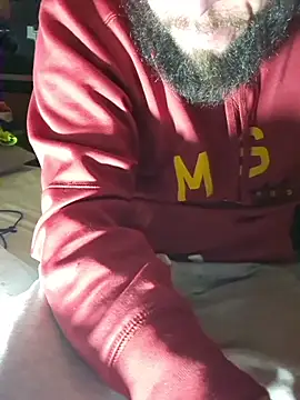 Snapshot of bigdickdaddy2184 chatting on 12-19-25, 01:51 bigdickdaddy2184 online show from 12-19-25, 01:51