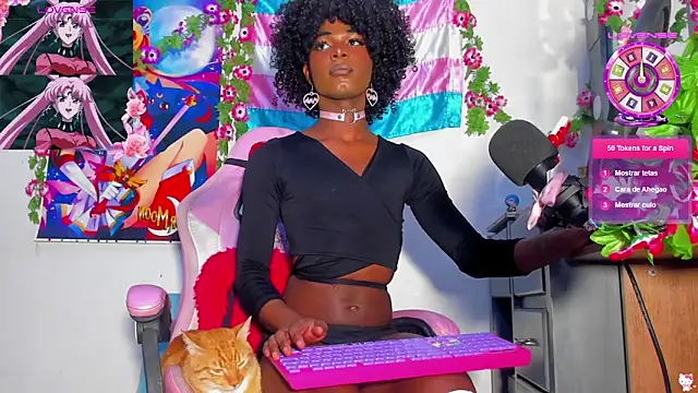 Snapshot of Effy_Marinn chatting on 10-29-25, 03:42 Effy Marinn online show from 10-29-25, 03:42