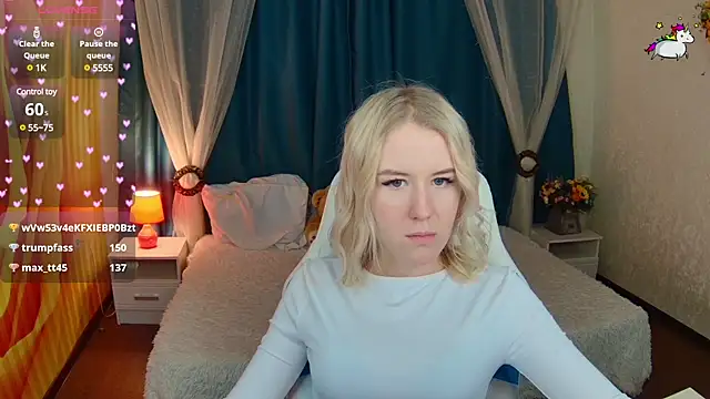 Snapshot of Selenatrend chatting on 12-10-24, 04:27 Selenatrend online show from 12-10-24, 04:27