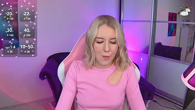 Snapshot of Selenatrend chatting on 12-11-24, 01:49 Selenatrend online show from 12-11-24, 01:49