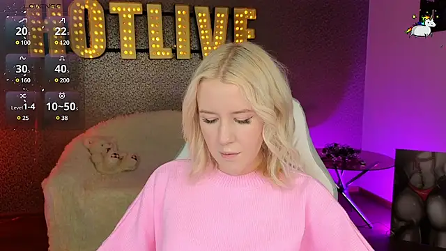 Snapshot of Selenatrend chatting on 01-11-25, 06:45 Selenatrend online show from 01-11-25, 06:45