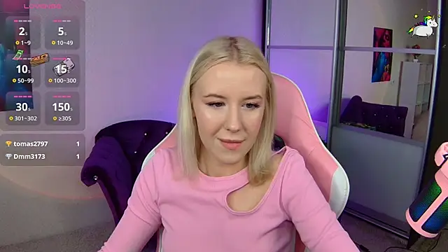 Snapshot of Selenatrend chatting on 01-12-25, 09:40 Selenatrend online show from 01-12-25, 09:40