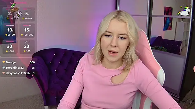 Snapshot of Selenatrend chatting on 01-15-25, 03:29 Selenatrend online show from 01-15-25, 03:29