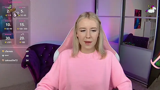 Snapshot of Selenatrend chatting on 01-18-25, 03:59 Selenatrend online show from 01-18-25, 03:59