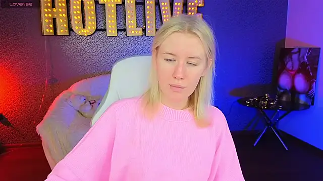 Snapshot of Selenatrend chatting on 02-08-25, 06:22 Selenatrend online show from 02-08-25, 06:22