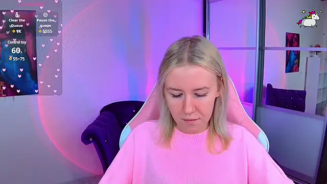 Snapshot of Selenatrend chatting on 02-12-25, 12:12 Selenatrend online show from 02-12-25, 12:12