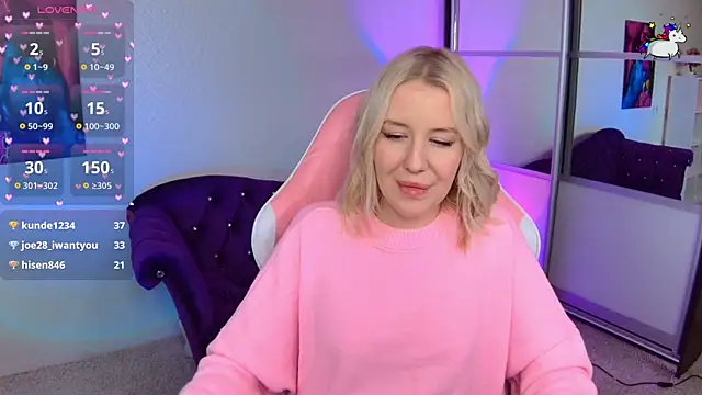 Snapshot of Selenatrend chatting on 02-19-25, 03:38 Selenatrend online show from 02-19-25, 03:38