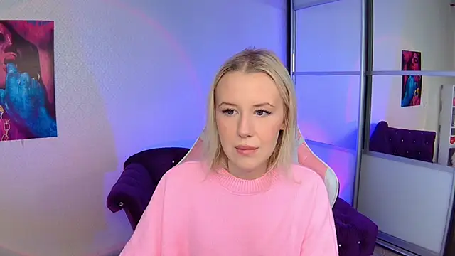 Snapshot of Selenatrend chatting on 02-23-25, 06:28 Selenatrend online show from 02-23-25, 06:28