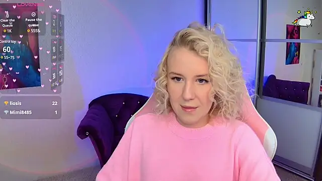 Snapshot of Selenatrend chatting on 02-23-25, 10:06 Selenatrend online show from 02-23-25, 10:06