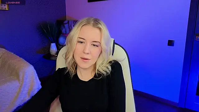 Snapshot of Selenatrend chatting on 03-02-25, 12:22 Selenatrend online show from 03-02-25, 12:22