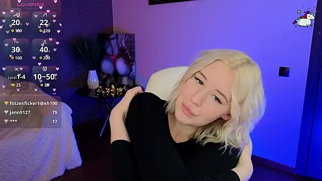 Snapshot of Selenatrend chatting on 03-22-25, 09:45 Selenatrend online show from 03-22-25, 09:45