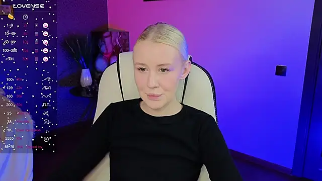 Snapshot of Selenatrend chatting on 09-10-25, 06:13 Selenatrend online show from 09-10-25, 06:13