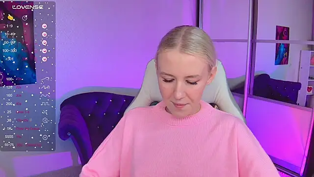 Snapshot of Selenatrend chatting on 09-11-25, 12:16 Selenatrend online show from 09-11-25, 12:16