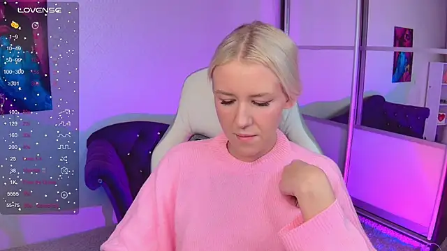 Snapshot of Selenatrend chatting on 09-14-25, 06:23 Selenatrend online show from 09-14-25, 06:23