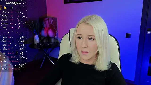 Snapshot of Selenatrend chatting on 09-17-25, 06:37 Selenatrend online show from 09-17-25, 06:37