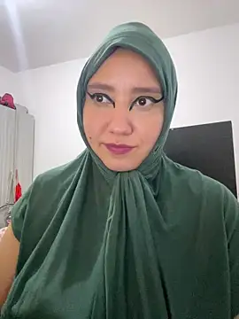 hannahayat online show from 11-21-25, 01:48