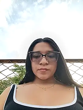 -VICKKY online show from 11-23-25, 09:25