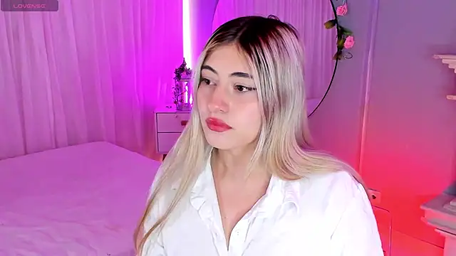 tiffany becker online show from 04-17-26, 01:58