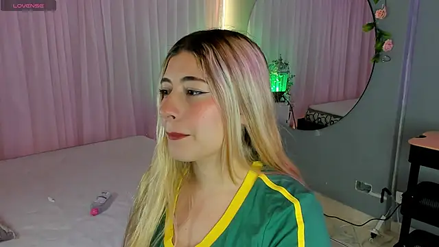 tiffany becker online show from 04-22-26, 01:23