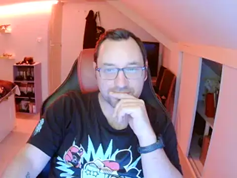 Snapshot of Fantaxx86 chatting on 12-23-24, 10:44 Fantaxx86 online show from 12-23-24, 10:44