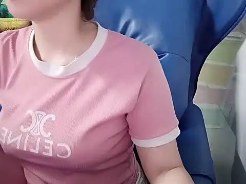 Snapshot of Cherry_6969 chatting on 02-21-25, 07:23 Cherry 6969 online show from 02-21-25, 07:23