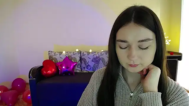 Pretty shy online show from 02-10-25, 09:04