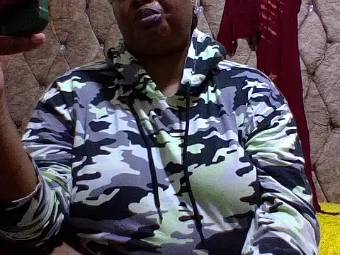 zoey10 online show from 12-13-25, 07:53