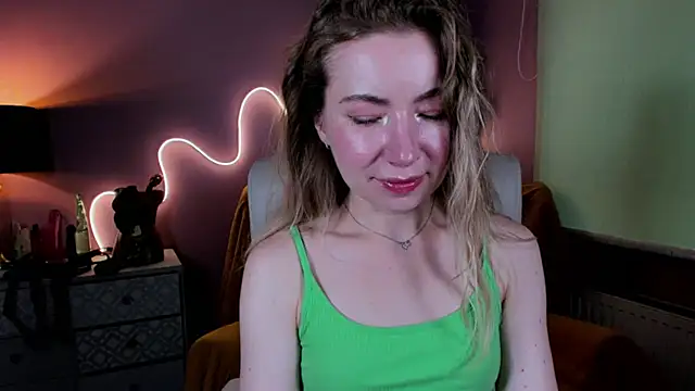 Mia Tasty online show from 09-18-25, 06:48