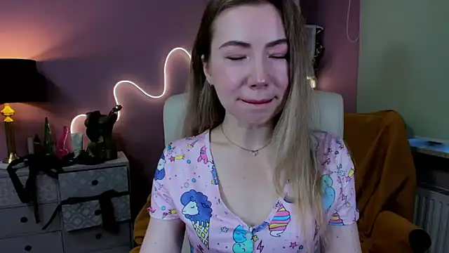 Mia Tasty online show from 10-03-25, 06:32