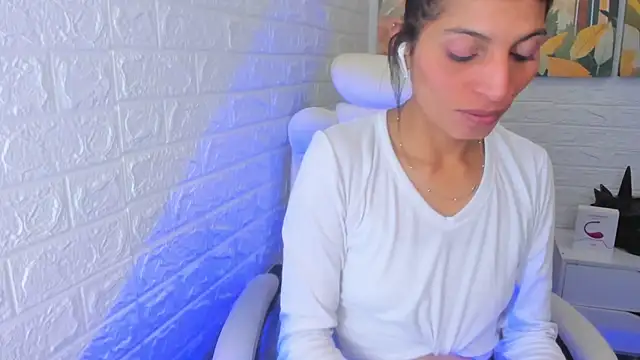 ImCrazzy online show from 02-13-25, 01:37