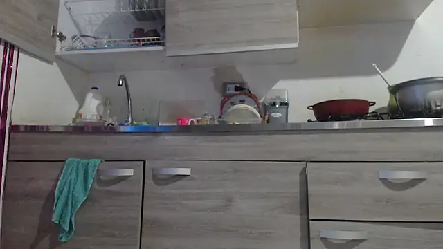 Snapshot of Emiily_lee chatting on 02-02-25, 12:24 Emiily lee online show from 02-02-25, 12:24