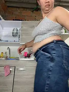 Snapshot of Emiily_lee chatting on 02-21-25, 10:17 Emiily lee online show from 02-21-25, 10:17