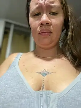 Snapshot of Emiily_lee chatting on 03-01-25, 12:45 Emiily lee online show from 03-01-25, 12:45