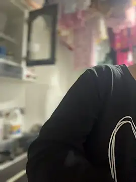 Snapshot of Emiily_lee chatting on 10-23-25, 10:08 Emiily lee online show from 10-23-25, 10:08