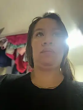 Snapshot of Emiily_lee chatting on 11-22-25, 08:41 Emiily lee online show from 11-22-25, 08:41