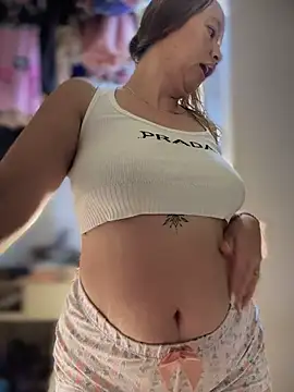 Emiily lee online show from 03-30-26, 09:21