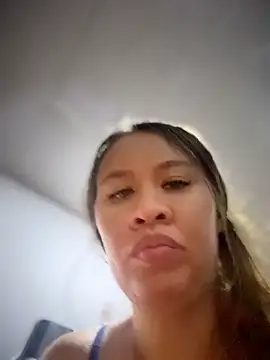 Emiily lee online show from 05-30-26, 03:03