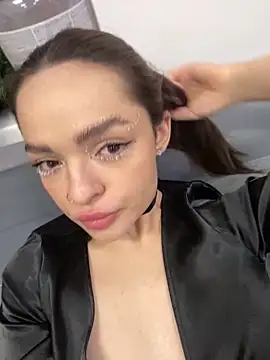 Snapshot of AnaWest chatting on 01-13-25, 11:41 AnaWest online show from 01-13-25, 11:41