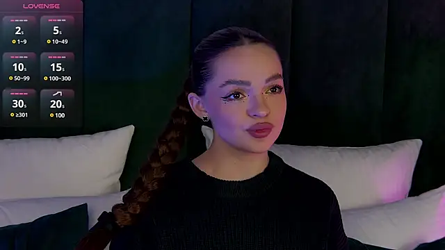 Snapshot of AnaWest chatting on 02-20-25, 09:22 AnaWest online show from 02-20-25, 09:22