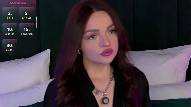 Snapshot of AnaWest chatting on 10-09-25, 08:45 AnaWest online show from 10-09-25, 08:45