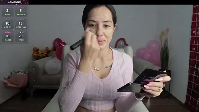 Snapshot of Emmapmg chatting on 02-12-25, 10:03 Emmapmg online show from 02-12-25, 10:03