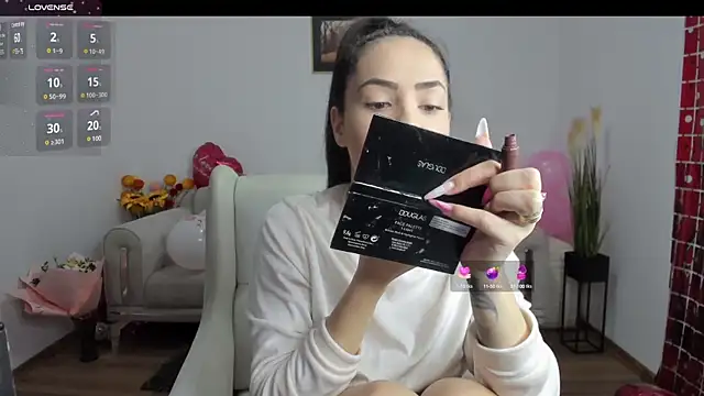 Snapshot of Emmapmg chatting on 02-16-25, 12:32 Emmapmg online show from 02-16-25, 12:32